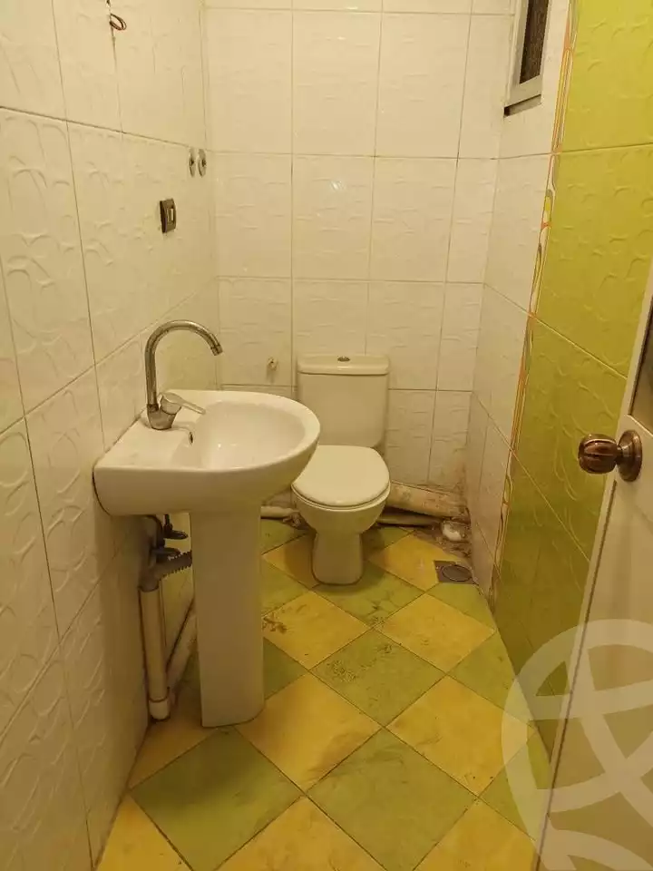 https://aqarmap.com.eg/ar/listing/6224751-for-rent-alexandria-glim