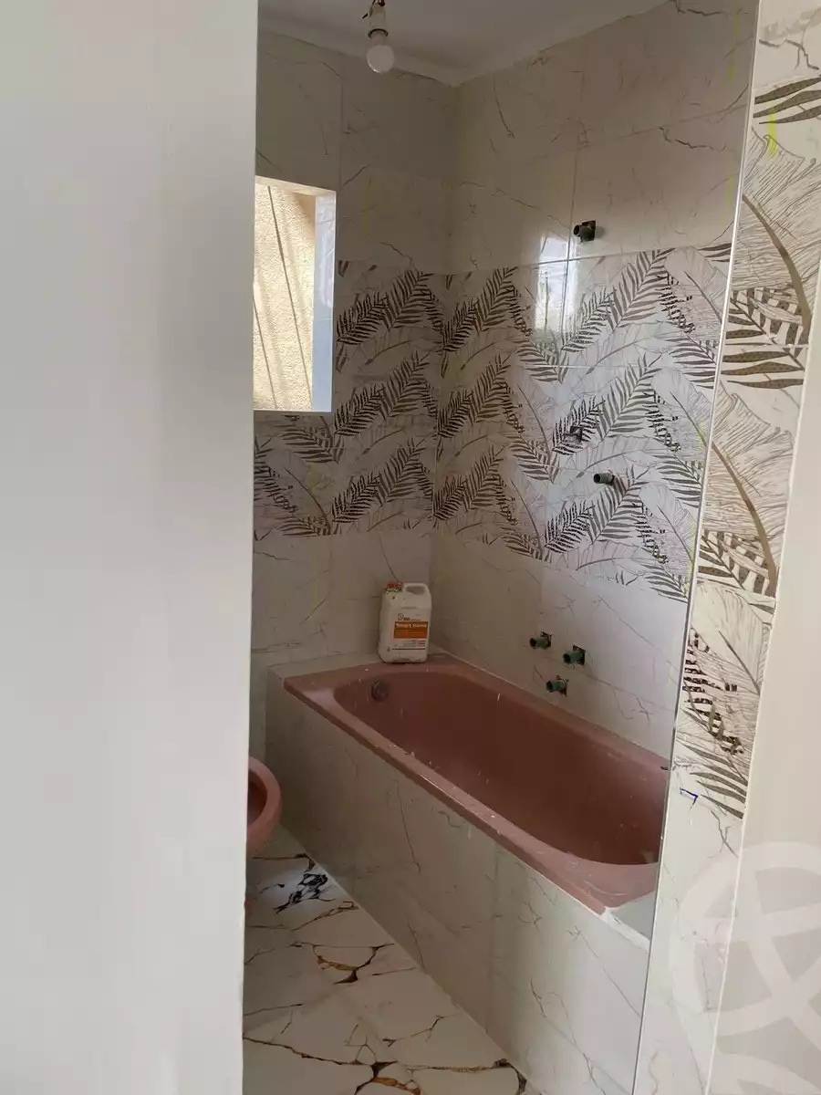 https://aqarmap.com.eg/en/listing/6225351-for-sale-cairo-helwan-hadayek-helwan-el-eshrein-st