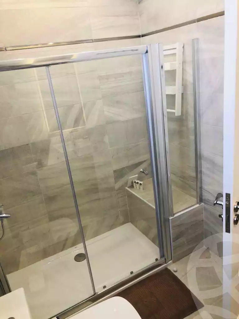 https://aqarmap.com.eg/en/listing/6227370-for-rent-cairo-el-sheikh-zayed-city-compounds-kmbwnd-wyst-twn-swdyk