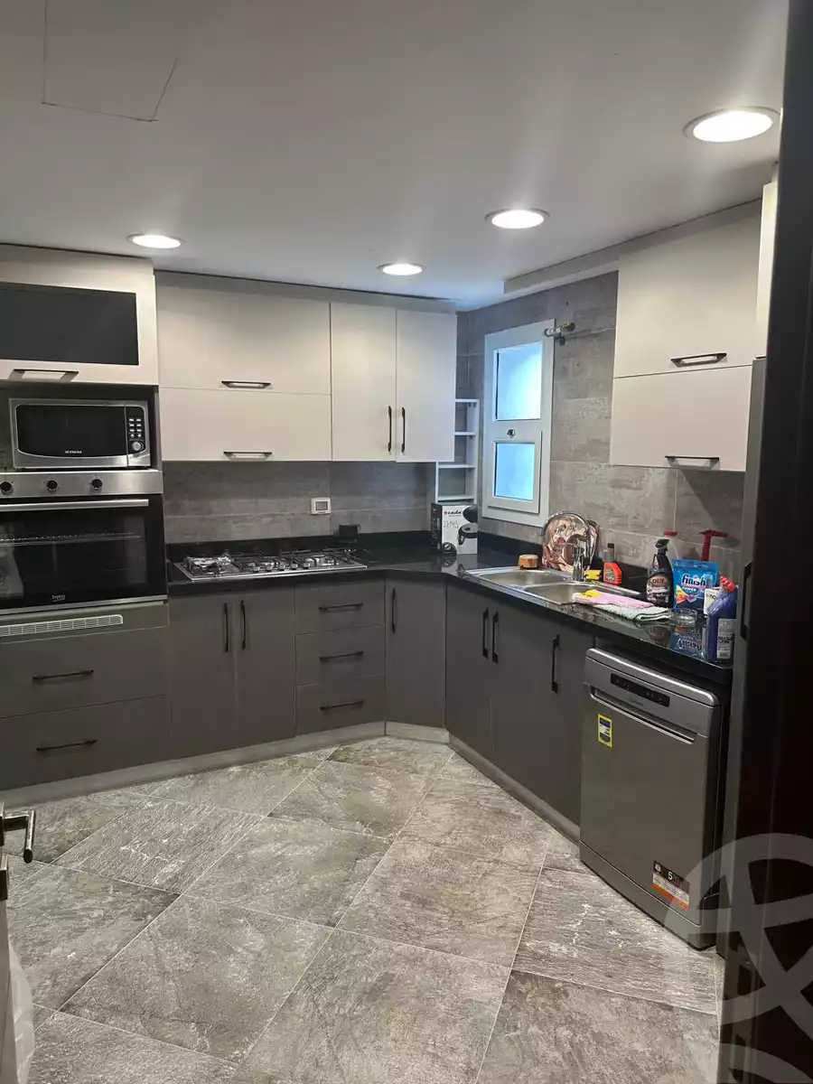https://aqarmap.com.eg/ar/listing/6228772-for-sale-cairo-el-sheikh-zayed-city-compounds-etapa