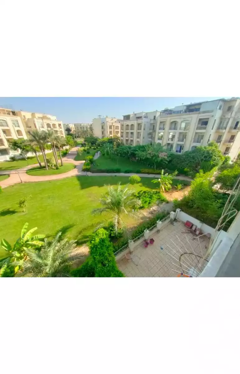 https://aqarmap.com.eg/en/listing/6228990-for-sale-cairo-el-sheikh-zayed-city-compounds-hadayek-el-mohandiseen