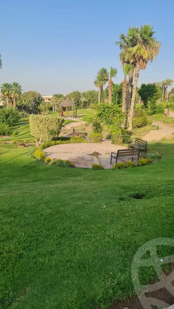 https://aqarmap.com.eg/ar/listing/6229084-for-sale-cairo-el-sheikh-zayed-city-compounds-zayed-2000