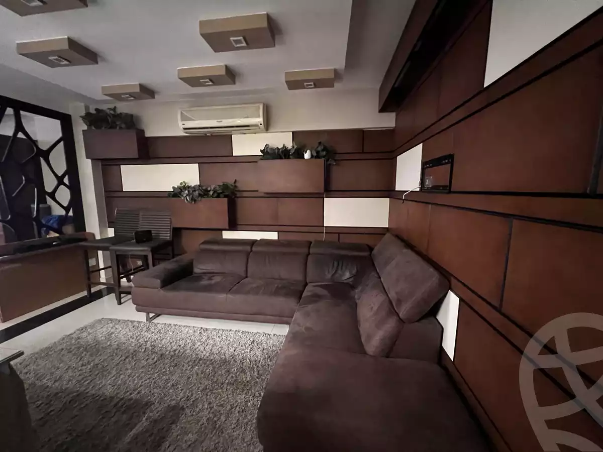 https://aqarmap.com.eg/en/listing/6230553-for-sale-cairo-shoubra-corniche-el-nile-st