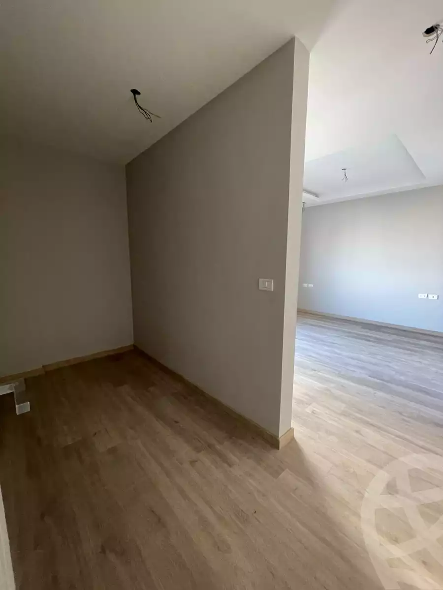 https://aqarmap.com.eg/ar/listing/6234366-for-rent-cairo-el-sheikh-zayed-city-compounds-kmbwnd-fyldj-wyst-dr-llttwyr