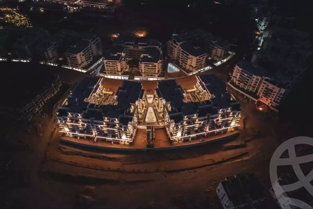 https://aqarmap.com.eg/ar/listing/6235188-for-sale-cairo-new-cairo-compounds-mwntn-fyw-y-syty-club-park-mountain-view-icity