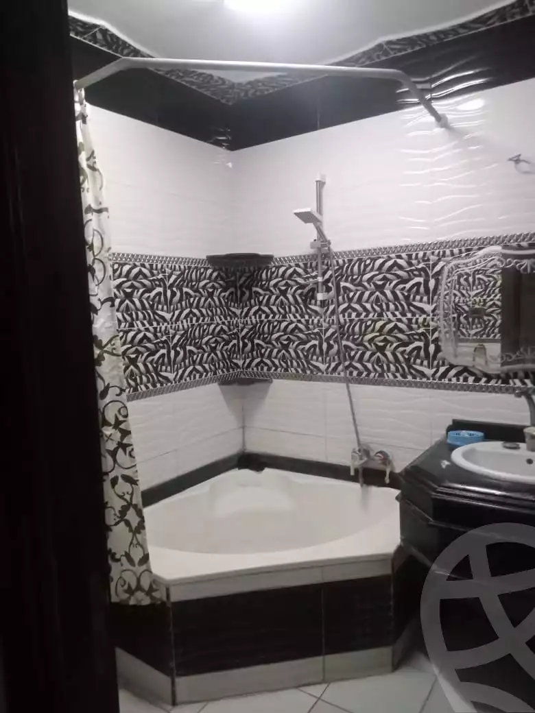 https://aqarmap.com.eg/en/listing/6235621-for-sale-alexandria-bahray-el-anfoshy-al-gomrok-al-kadem-st