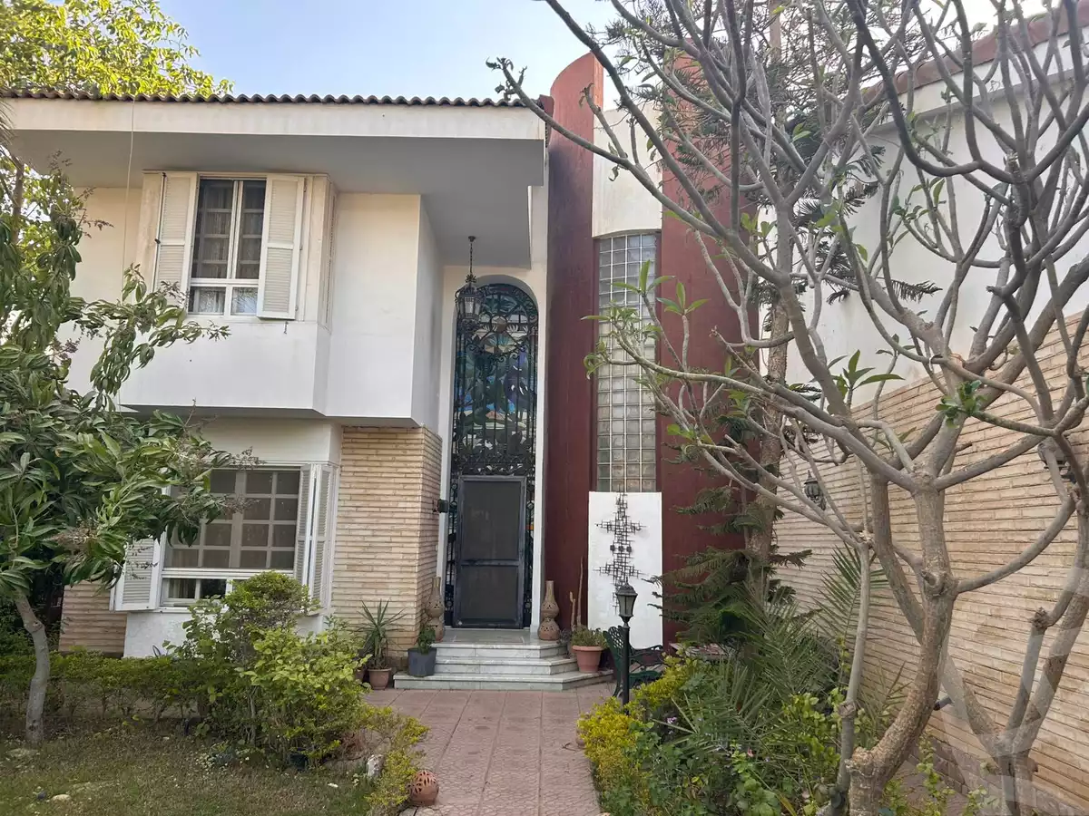 https://aqarmap.com.eg/en/listing/6237801-for-sale-cairo-el-sheikh-zayed-city-compounds-el-rabwa