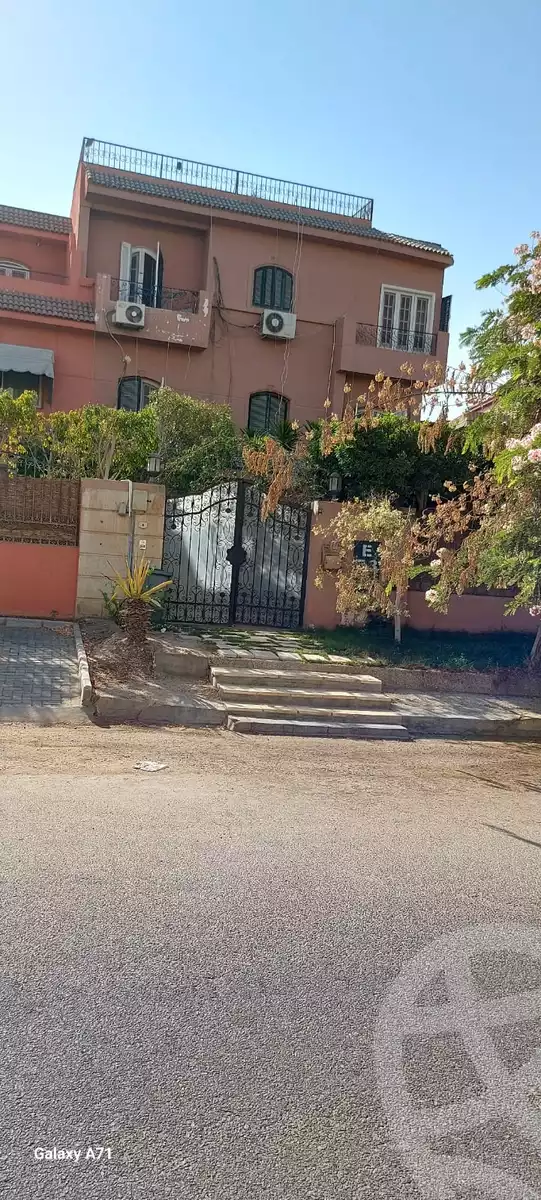 https://aqarmap.com.eg/en/listing/6237805-for-sale-cairo-el-sheikh-zayed-city-compounds-sulaymaniyah-gardens
