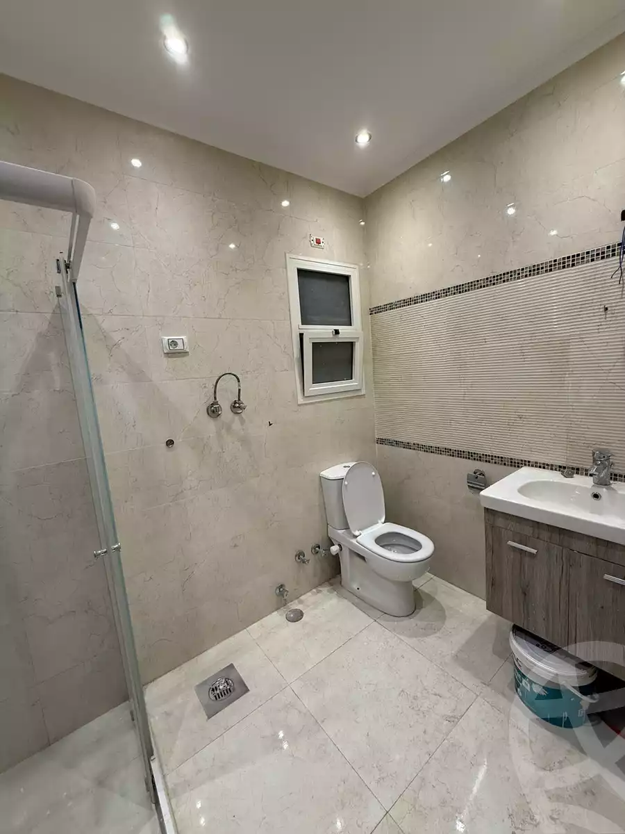 https://aqarmap.com.eg/en/listing/6239135-for-rent-cairo-new-cairo-compounds-hyde-park-centre-ville-hyde-park