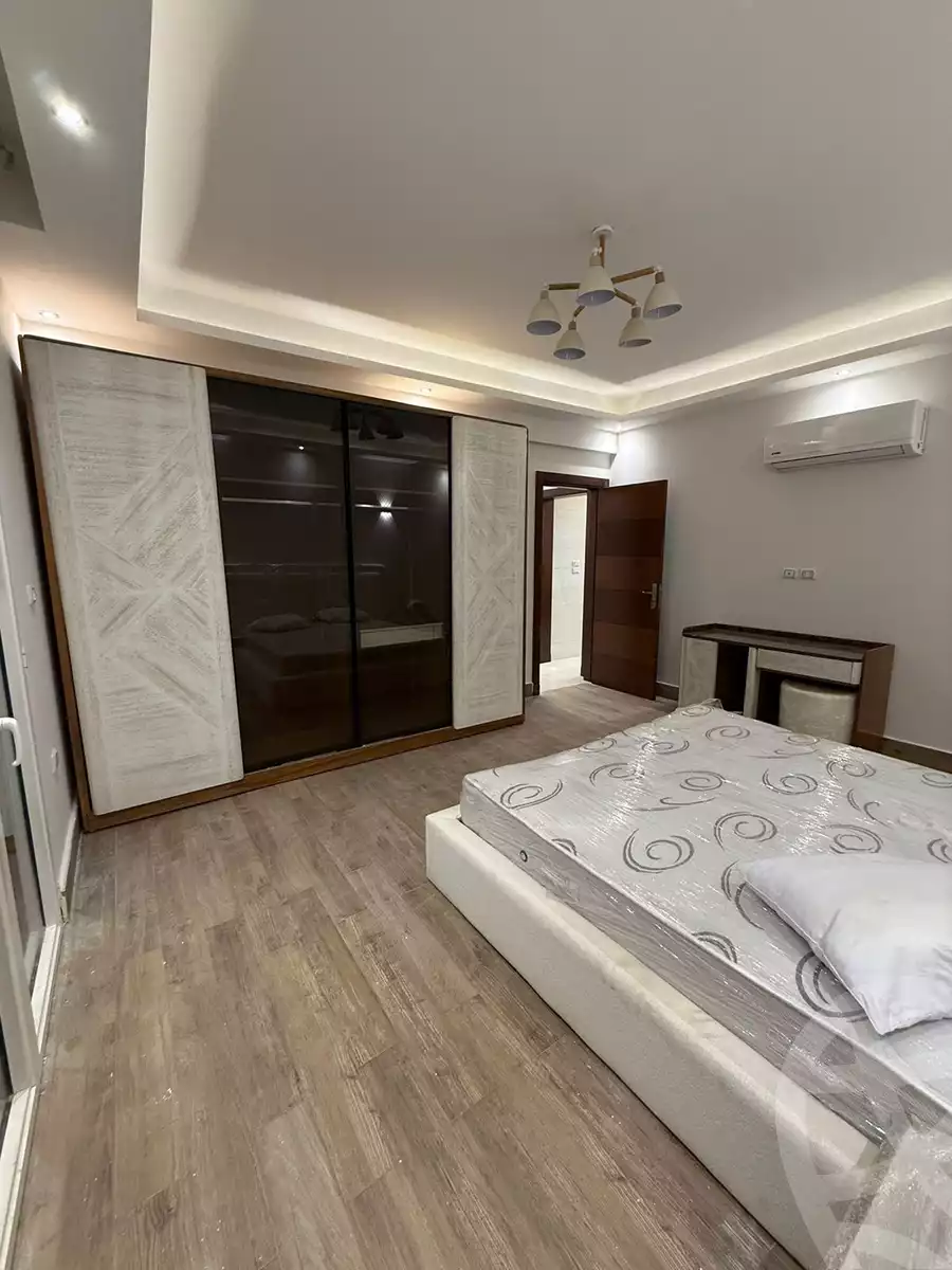 https://aqarmap.com.eg/en/listing/6239150-for-rent-cairo-new-cairo-compounds-hyde-park-centre-ville-hyde-park