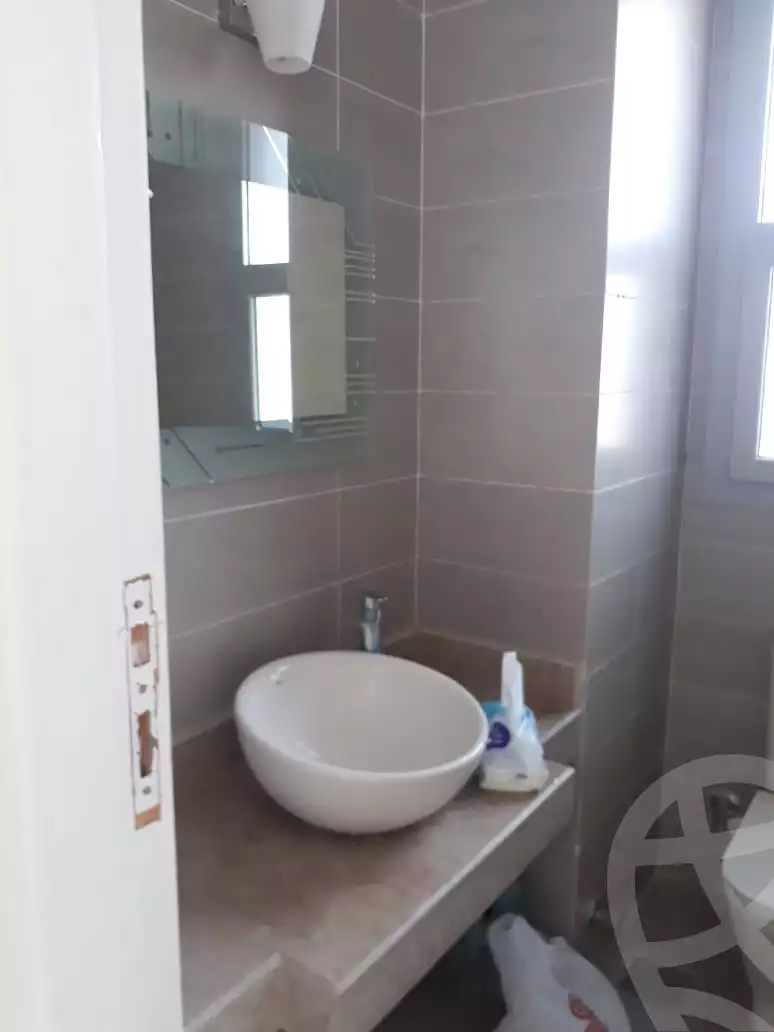 https://aqarmap.com.eg/ar/listing/6242184-for-sale-cairo-new-cairo-compounds-kmbwnd-fyldj-jyt-blm-hylz