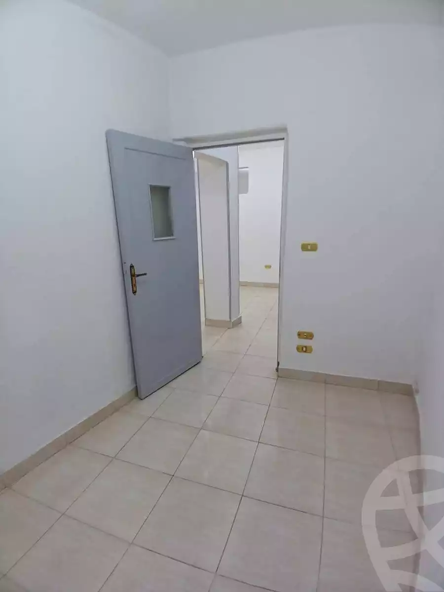 https://aqarmap.com.eg/ar/listing/6243548-for-sale-cairo-ain-shams-el-naam-mostafa-hafez-st
