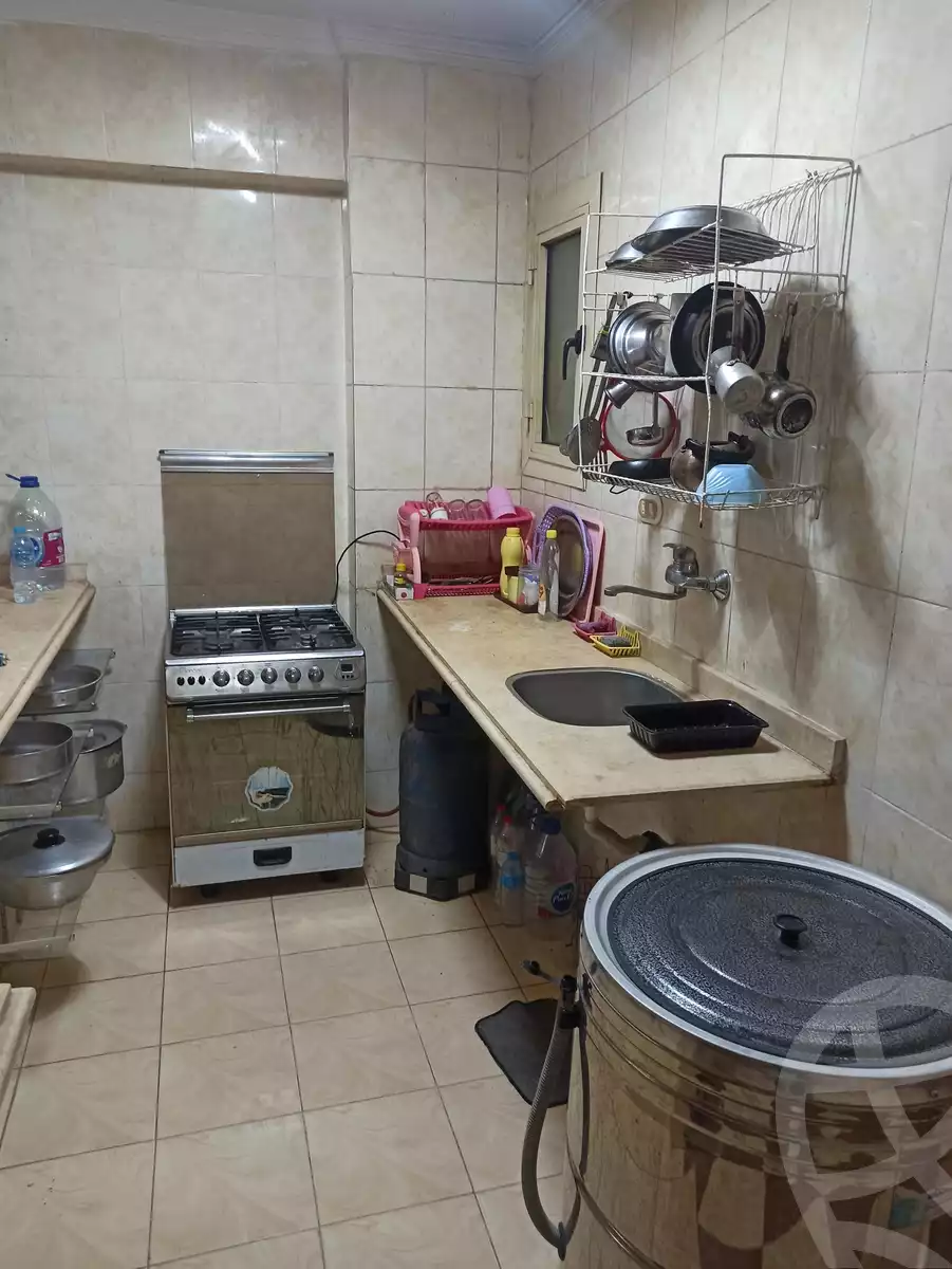 https://aqarmap.com.eg/en/listing/6250110-for-rent-alexandria-l-jmy-el-kilo-21