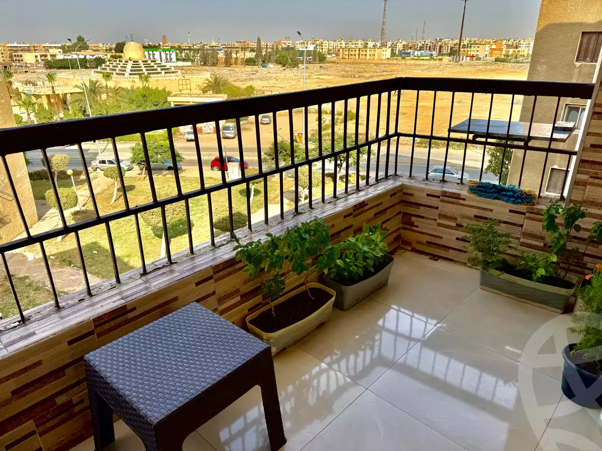 https://aqarmap.com.eg/en/listing/6251025-for-sale-cairo-6th-of-october-el-ahyaa-neighborhood-8th-el-tahrir-rd