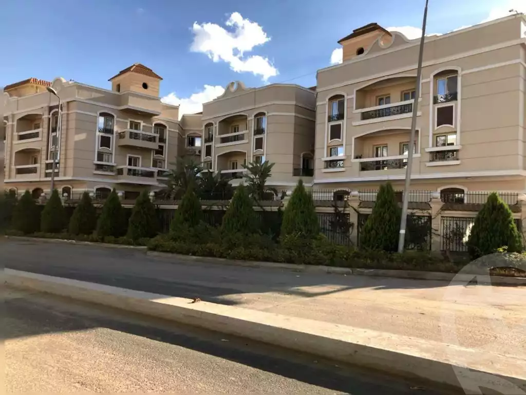 https://aqarmap.com.eg/en/listing/6253786-for-sale-cairo-el-sheikh-zayed-city-el-hay-el-khames-lhy-lkhms