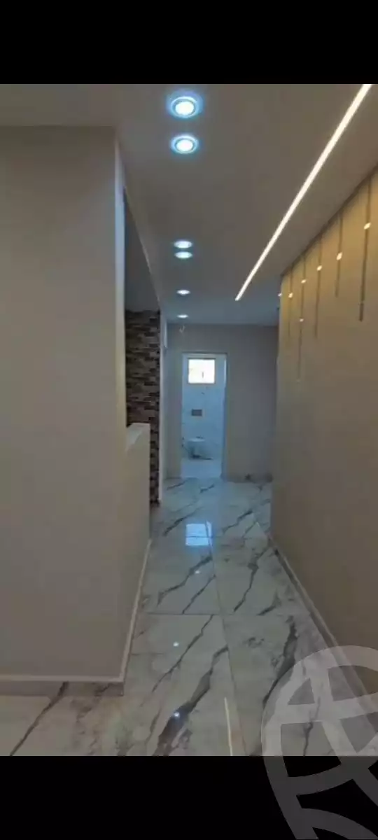 https://aqarmap.com.eg/en/listing/6254034-for-sale-cairo-el-sheikh-zayed-city-compounds-el-khamayel
