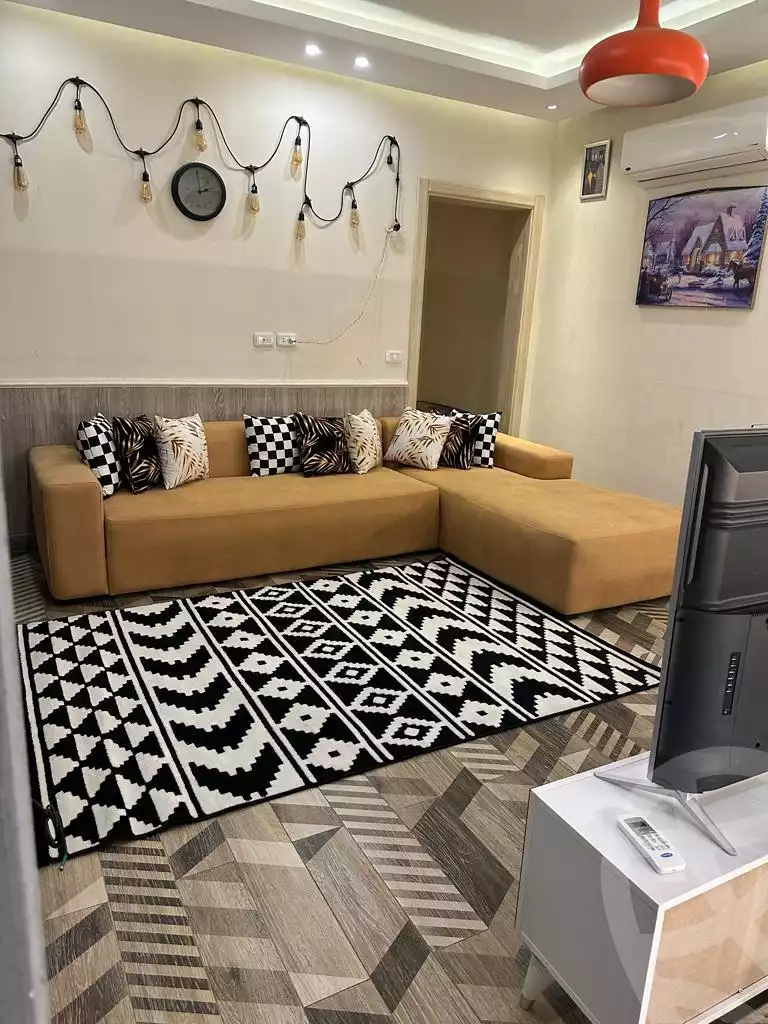 https://aqarmap.com.eg/ar/listing/6255518-for-rent-cairo-el-sheikh-zayed-city-compounds-kmbwnd-wyst-twn-swdyk
