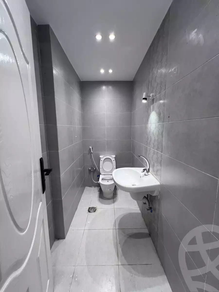 https://aqarmap.com.eg/en/listing/6256843-for-rent-cairo-new-cairo-ganob-el-akadamiya-south-academy-o-doctor-abd-el-halim-mahmoud-st