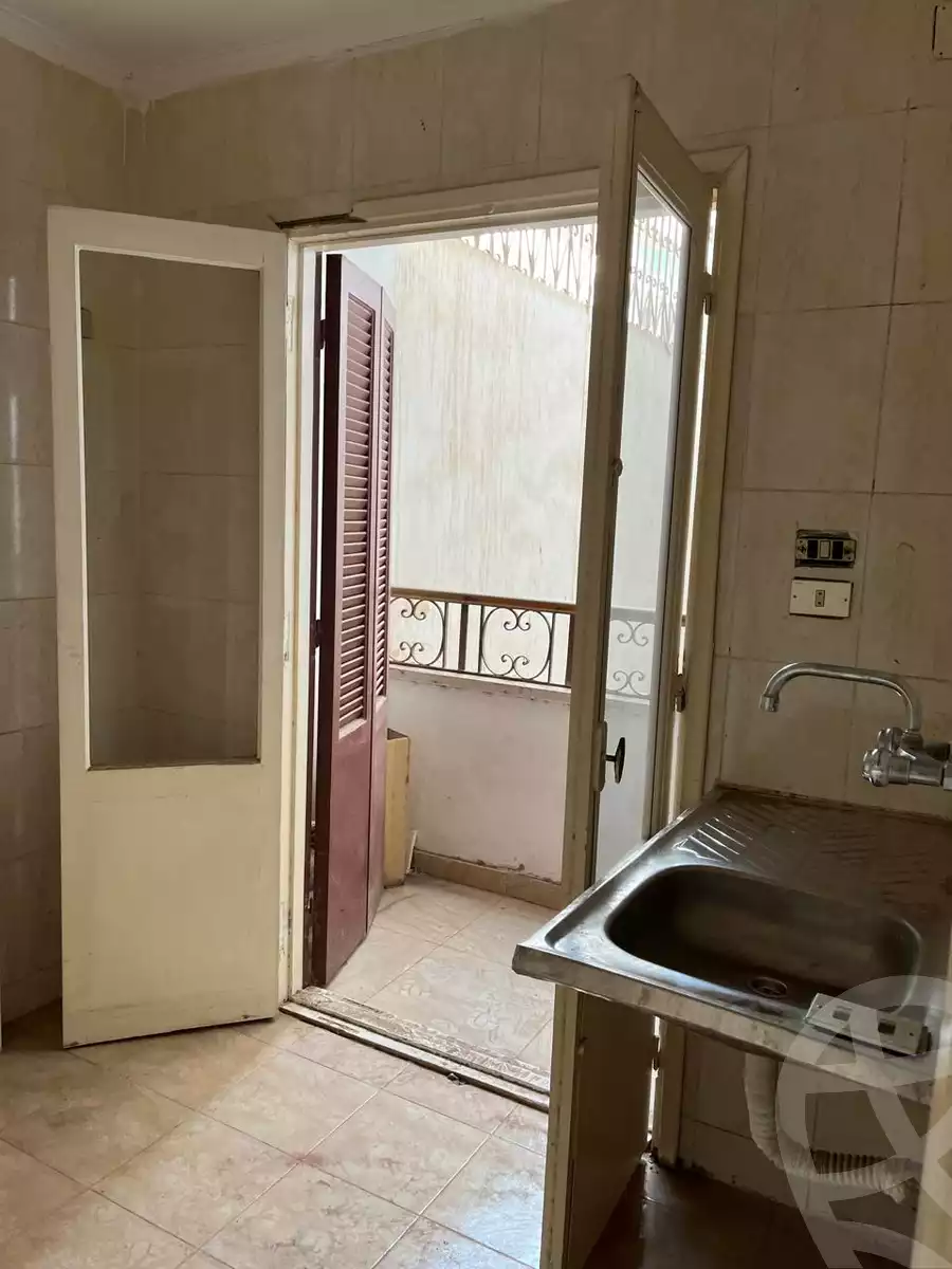 https://aqarmap.com.eg/ar/listing/6257776-for-sale-asyut-asyut-city-el-sadat-st