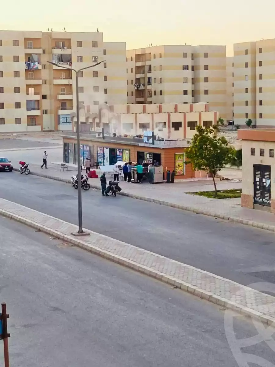 https://aqarmap.com.eg/ar/listing/6258293-for-sale-cairo-6th-of-october-hadaeq-october-kmbwnd-fy-hdyq-ktwbr-regency-mall