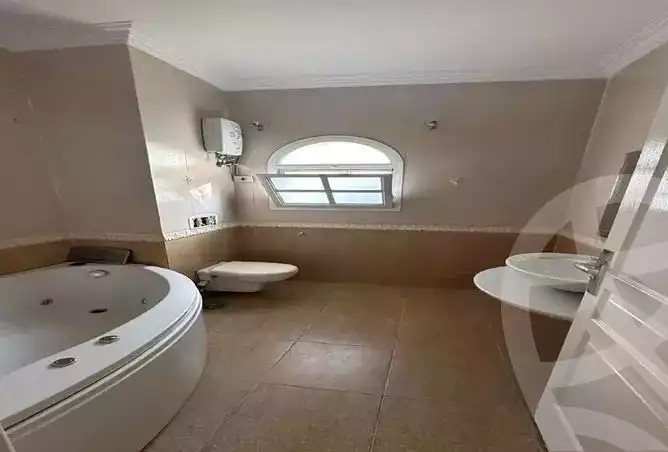 https://aqarmap.com.eg/en/listing/6259674-for-sale-cairo-el-sheikh-zayed-city-compounds-beverly-hills