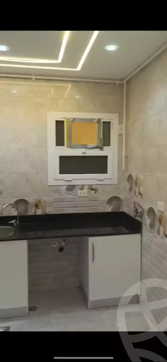 https://aqarmap.com.eg/ar/listing/6259840-for-rent-cairo-new-cairo-compounds-hyde-park-centre-ville-hyde-park
