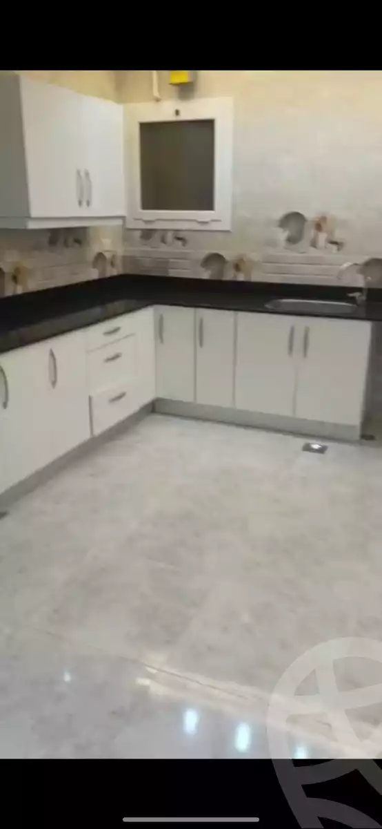 https://aqarmap.com.eg/ar/listing/6259840-for-rent-cairo-new-cairo-compounds-hyde-park-centre-ville-hyde-park