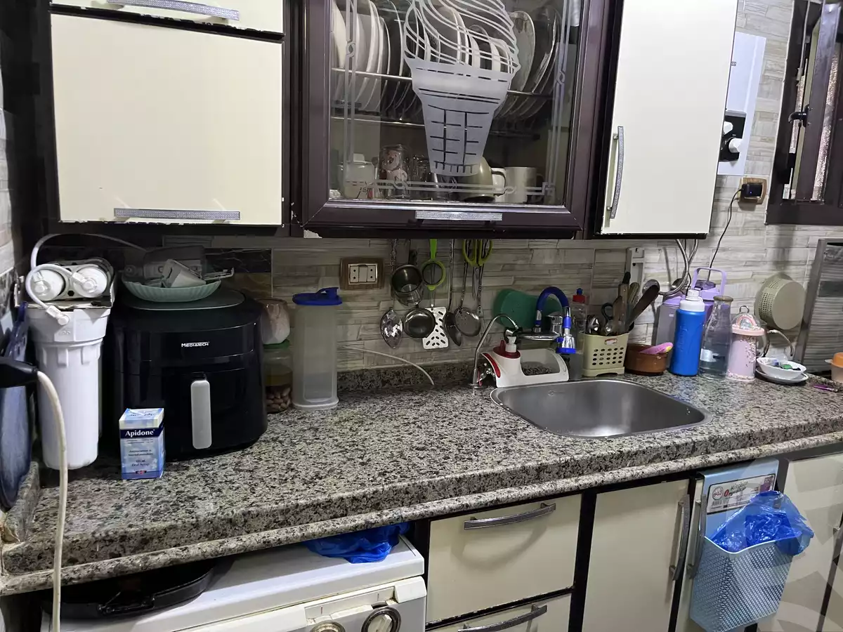 https://aqarmap.com.eg/ar/listing/6260065-for-sale-alexandria-l-jmy-lbytsh-el-zohour-st