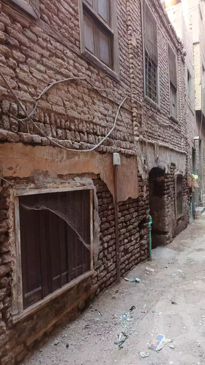 https://aqarmap.com.eg/en/listing/6260890-for-sale-gharbia-el-mahallah-el-kubra-mahlet-abou-ali-el-qntrah-salah-selim-st