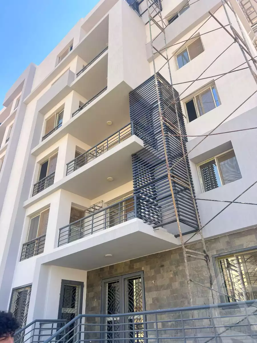 https://aqarmap.com.eg/ar/listing/6261905-for-sale-cairo-el-sheikh-zayed-city-lshykh-zyd-ljdyd-west-view-residence-hdp