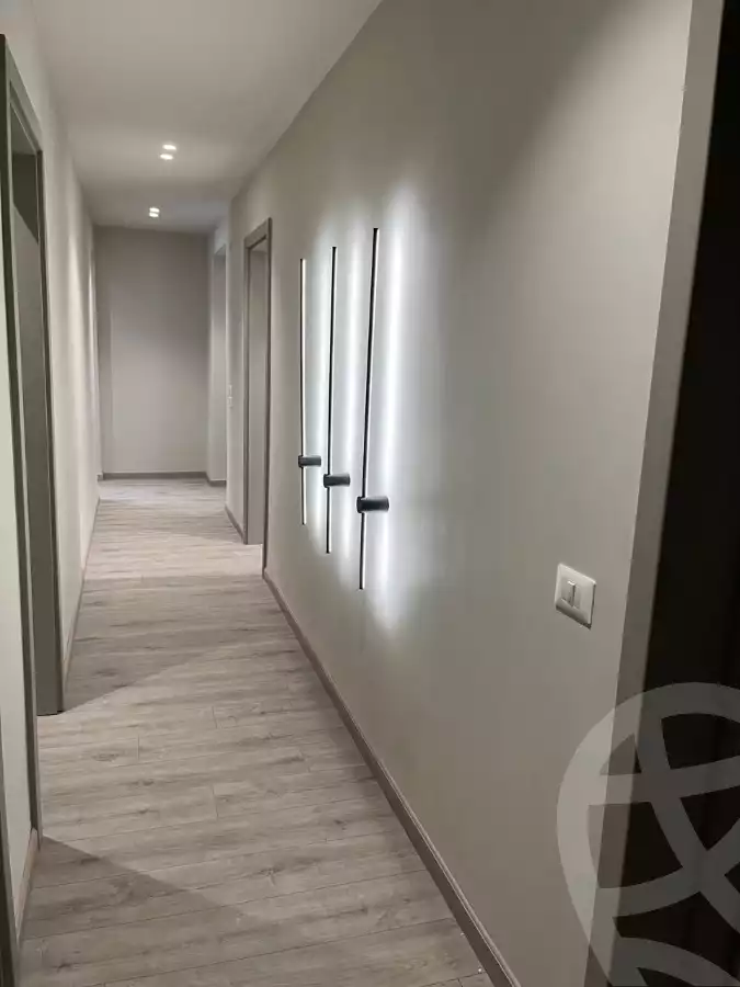 https://aqarmap.com.eg/ar/listing/6262532-for-sale-cairo-el-sheikh-zayed-city-compounds-jewar