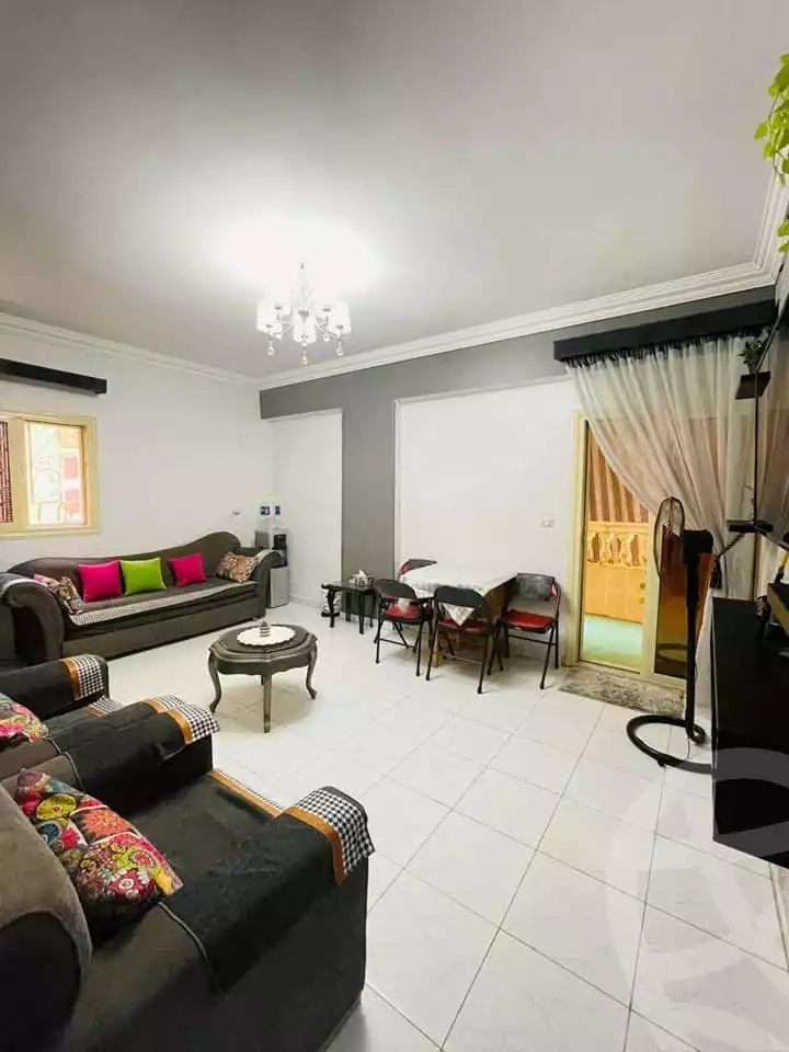 https://aqarmap.com.eg/en/listing/6263029-for-sale-cairo-el-haram-el-lebeny-soltan-khattab-st