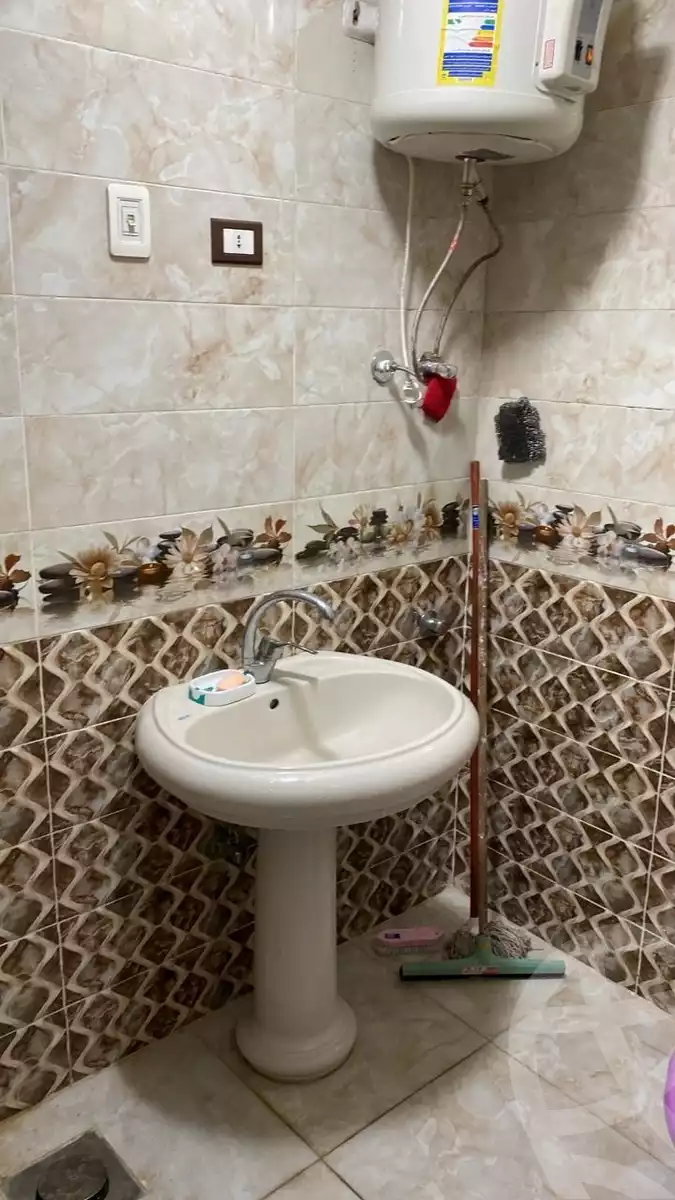 https://aqarmap.com.eg/ar/listing/6267192-for-sale-alexandria-lsywf-gamila-abu-herid-st