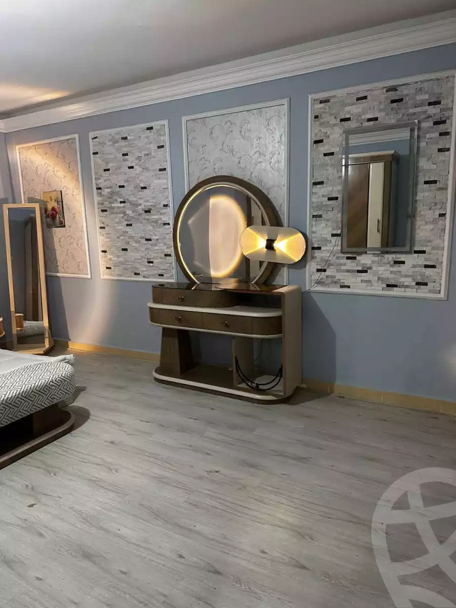 https://aqarmap.com.eg/ar/listing/6268225-for-rent-cairo-new-cairo-lrhb-city-phase-8