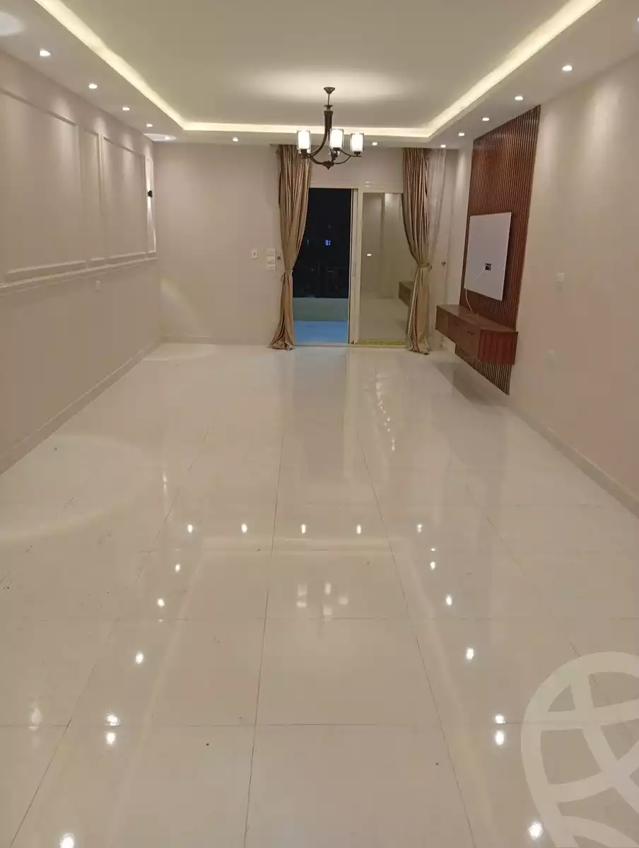 https://aqarmap.com.eg/ar/listing/6269598-for-rent-cairo-mokattam-lhdb-l-ly-shareaa-9