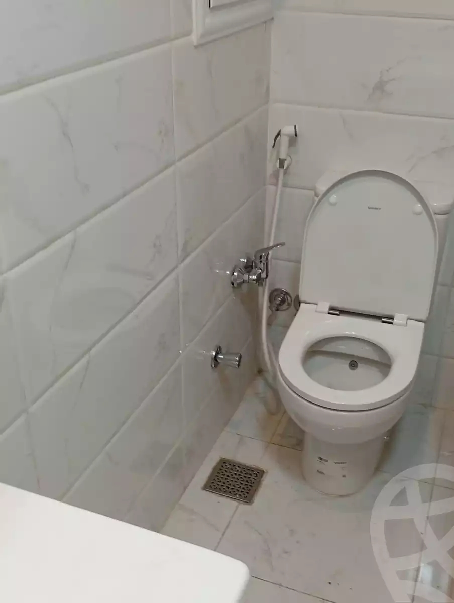 https://aqarmap.com.eg/ar/listing/6269598-for-rent-cairo-mokattam-lhdb-l-ly-shareaa-9