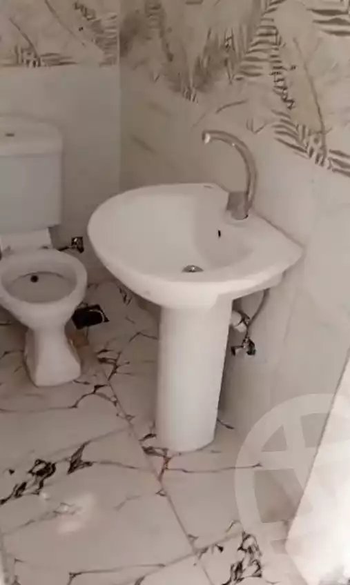https://aqarmap.com.eg/en/listing/6270585-for-sale-cairo-helwan-hadayek-helwan-el-eshrein-st
