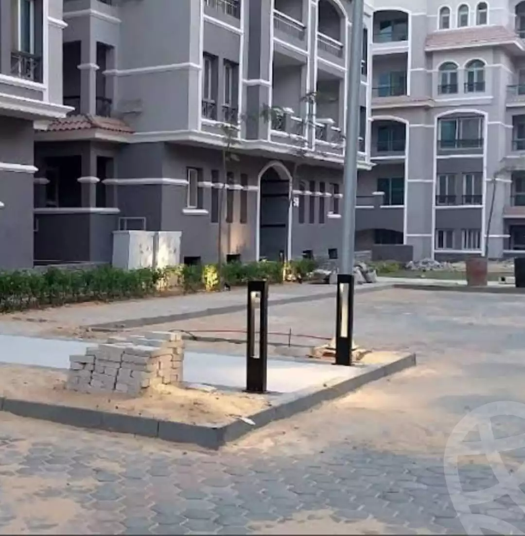 https://aqarmap.com.eg/en/listing/6270268-for-sale-cairo-new-cairo-compounds-dh-ykwn-2-ryzydns-styl-hwm