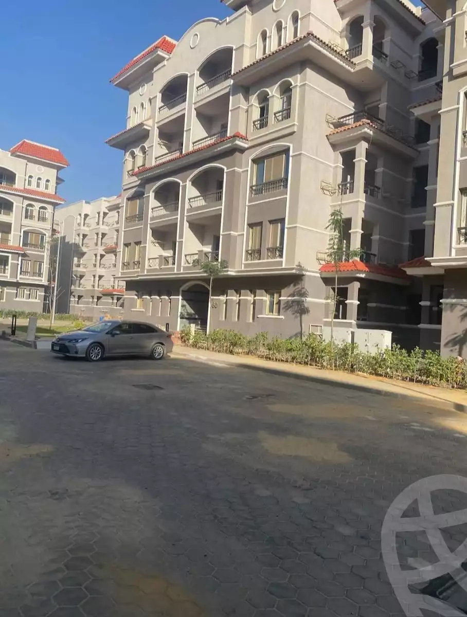 https://aqarmap.com.eg/en/listing/6270268-for-sale-cairo-new-cairo-compounds-dh-ykwn-2-ryzydns-styl-hwm