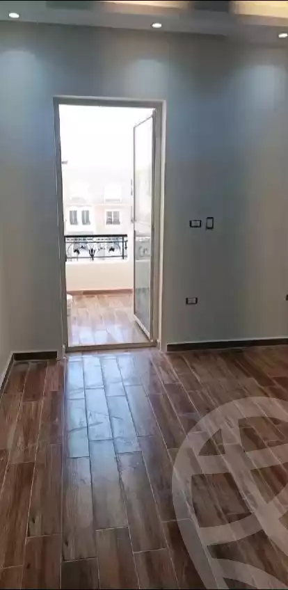 https://aqarmap.com.eg/ar/listing/6271658-for-sale-cairo-el-sheikh-zayed-city-compounds-el-khamayel