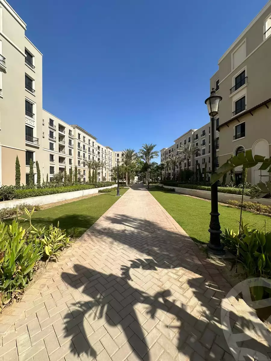 https://aqarmap.com.eg/en/listing/6277325-for-sale-cairo-el-sheikh-zayed-city-compounds-kmbwnd-fyldj-wyst-dr-llttwyr