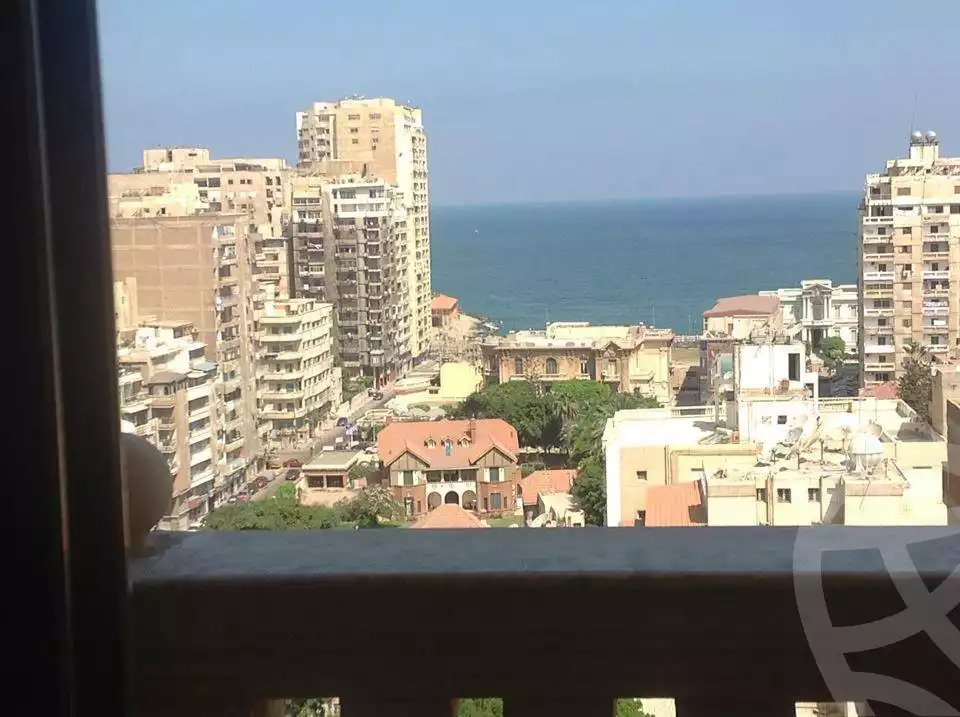 https://aqarmap.com.eg/ar/listing/6278215-for-sale-alexandria-glim-shr-bw-qyr-tryq-lhry