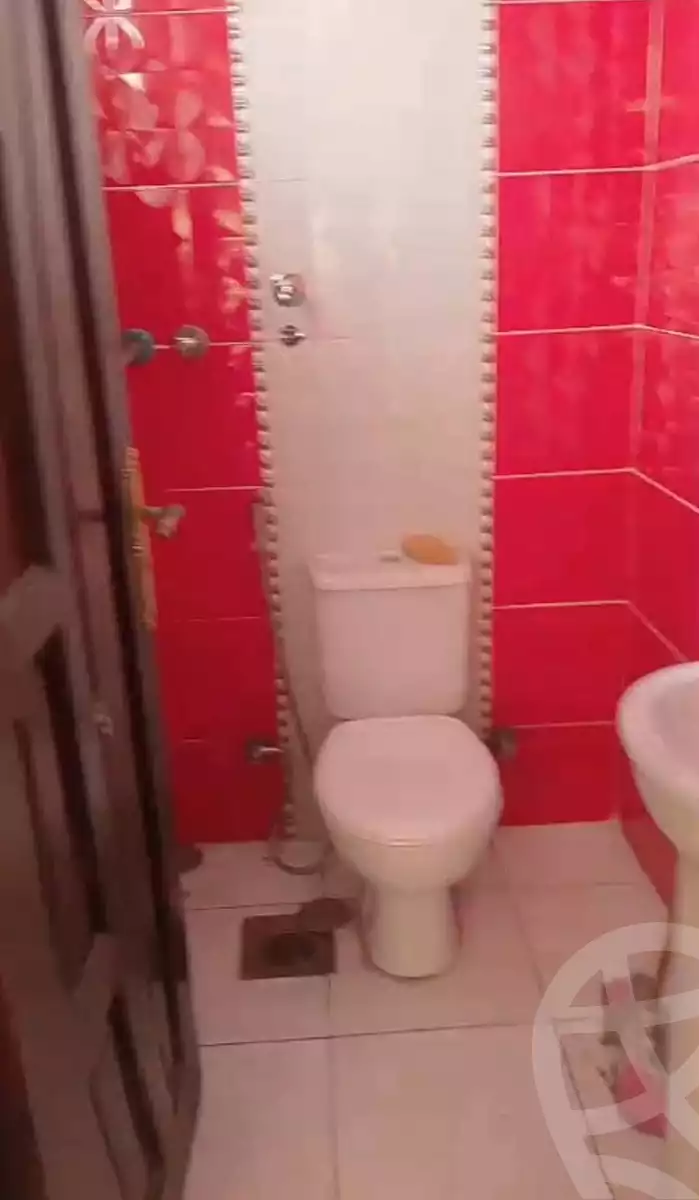 https://aqarmap.com.eg/en/listing/6279387-for-rent-cairo-el-zaytun-hlmy-lzytwn-ibn-el-hakam-sq