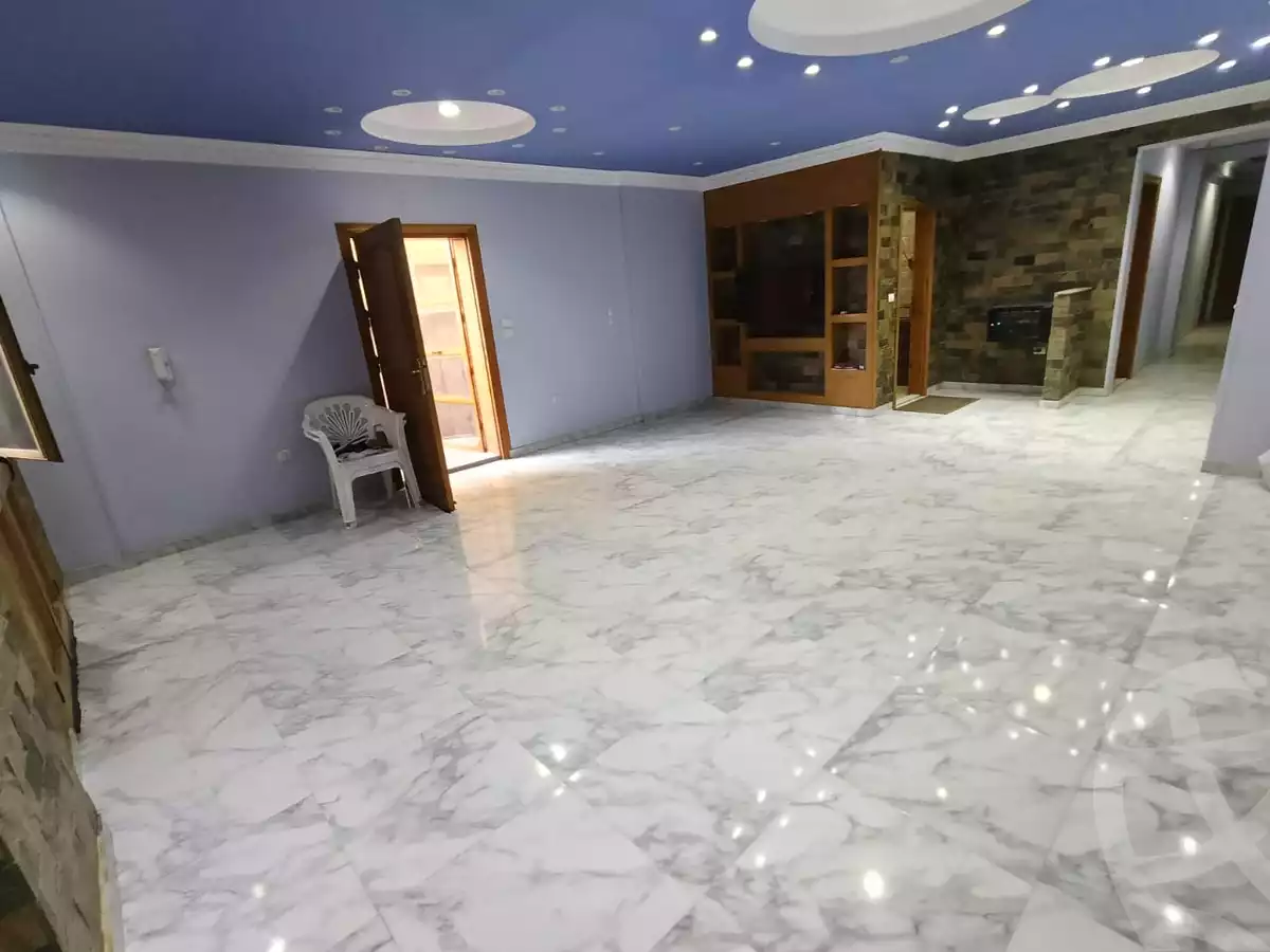 https://aqarmap.com.eg/en/listing/6280112-for-sale-cairo-new-cairo-first-settlement-mhwr-mstfy-kml