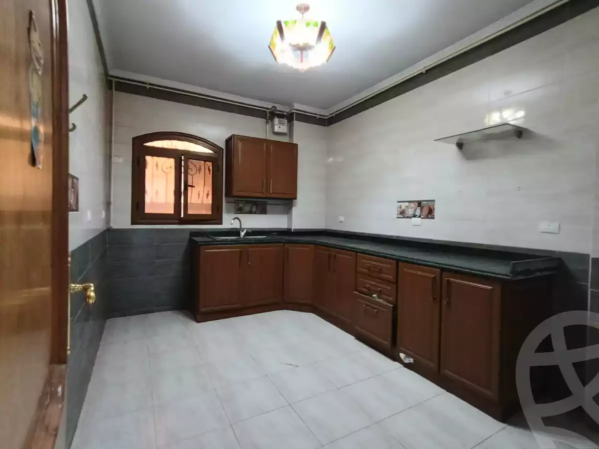 https://aqarmap.com.eg/en/listing/6280112-for-sale-cairo-new-cairo-first-settlement-mhwr-mstfy-kml