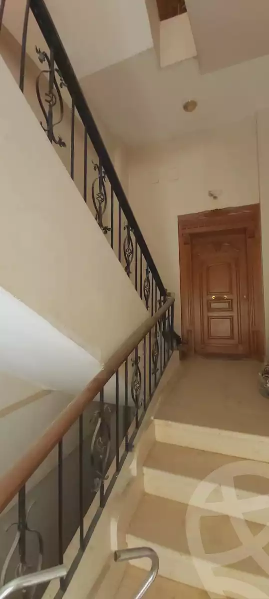 https://aqarmap.com.eg/ar/listing/6285000-for-sale-cairo-new-cairo-el-ahyaa-first-neighborhood-street-1