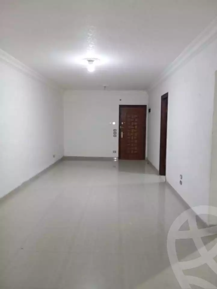 https://aqarmap.com.eg/en/listing/6287471-for-rent-alexandria-ganaklis-shr-mrtdy-bsh
