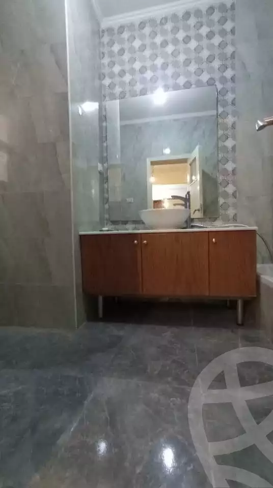 https://aqarmap.com.eg/ar/listing/6292038-for-rent-cairo-heliopolis-heliopolis-square-abd-al-hamid-abou-hief-st