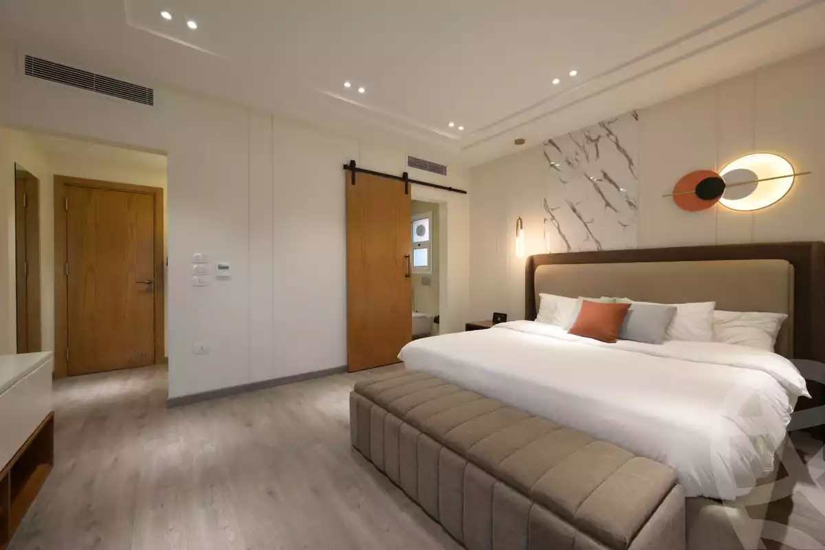 https://aqarmap.com.eg/ar/listing/6293003-for-rent-cairo-new-cairo-compounds-mountain-view-hyde-park
