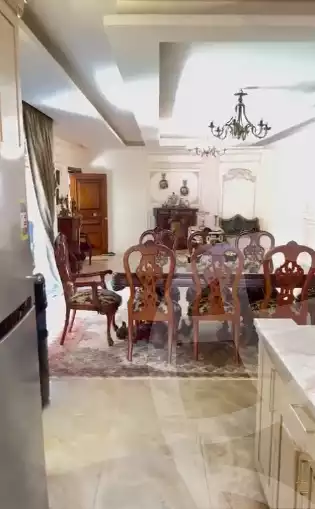 https://aqarmap.com.eg/en/listing/6295079-for-sale-cairo-6th-of-october-garb-someed-neighborhood-10th-makkah-al-mokarama-st